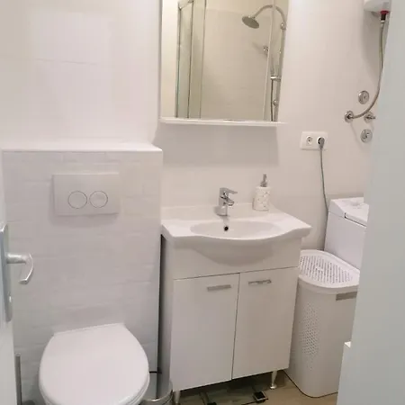 Petra Apartment *